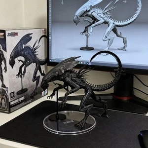 3D Print Alien Xenomorph Monster Hunter Figure Model Desk Decor Collection Toy - Picture 1 of 8