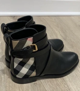 Burberry Women’s Ankle Boots Size 7 - Picture 1 of 4