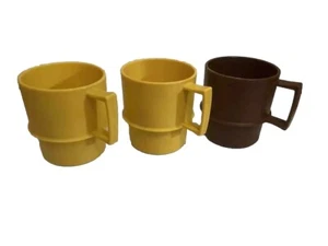 Vintage Tupperware Stackable Coffee Cups Mugs #1312 Yellow Brown Retro Set Of 3 - Picture 1 of 4