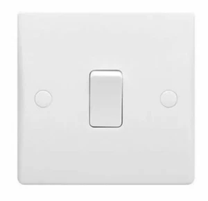 BOX OF 10 * SCHNEIDER GU1014 GET ULTIMATE 10A 1G INTERMEDIATE SWITCH, WHITE (65) - Picture 1 of 4
