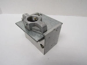 GE LUMINAIRE MOUNTING BOX FIXTURE FITTING MPM-3PF353 - Picture 1 of 4