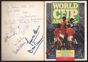 1979 rest of the world FOOTBALL STARS Autographs: Rossi, Boniek, Causio, Asensi - Picture 1 of 9
