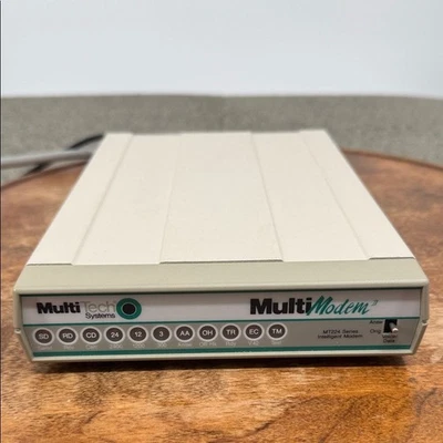 MultiTech Systems MultiModem MT224BA Modem Powers On Cords: Power & Connection - Image 1 of 4