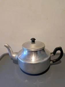 Vintage - Aluminium Teapot - Picture 1 of 9