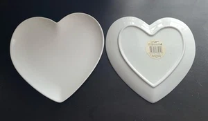 2 x Tesco Heart Shaped Platters (2013) - Picture 1 of 2
