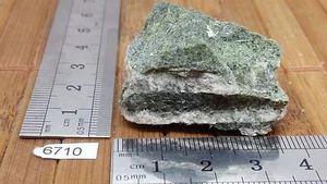 SERPENTINE pierre brute mineraux lithotherapie collection esoterisme reiki - Picture 1 of 3