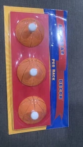 All-Star Décor Basketball Themed 3-Peg Hanging Wall Hat Coat Rack NOS New - Bild 1 von 2