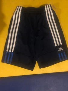 youth adidas shorts medium - Picture 1 of 2