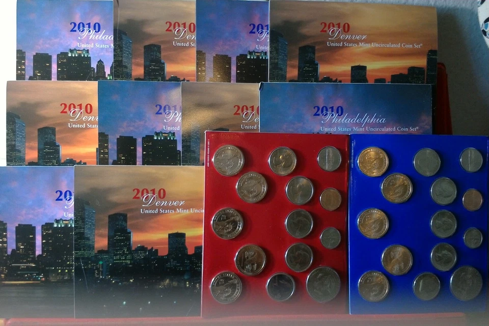 6 Set LOT 2010 P & D Uncirculated US Mint Sets - Original Mint Packaging - Image 1 of 1