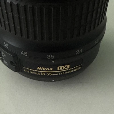 Lente Nikon AF-S 18-55mm Leia a descrição - Imagem 1 de 4