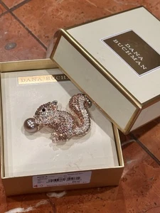 DANA BUCHMAN ROSE GOLD PAVE RHINESTONE SQUIRREL FAUX PEARL Brooch Pin BOX NEW - Picture 1 of 6