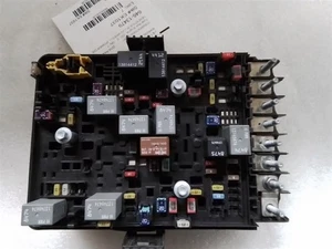 2019 RAM 1500 FUSE BOX ASSEMBLY NEW STYLE 5.7L WITH ETORQUE  - Picture 1 of 12