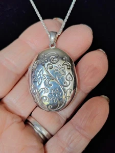 Sterling Silver Floral Engraved Locket Pendant Necklace Italy 925 13g Love Quote - Picture 1 of 21