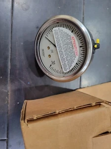 Wika Instruments 213-53-2.5 Pressure Gauge 1/4" Npt 30 Psi 9767193 - Picture 1 of 4
