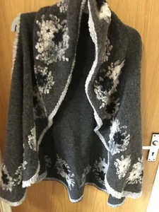 Piazza Roma Grey patterned shawl sleeveless - Picture 1 of 7