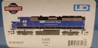 Athearn Roundhouse HO Scale GP40-2 Diesel Locomotive GATX #958 DCC Ready  - Image 1 of 2