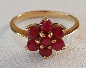 9ct Gold Ring Set With 7 Rubies In A Flower Shape, Size N.5, Hallmarked, Perfect - Picture 1 of 7