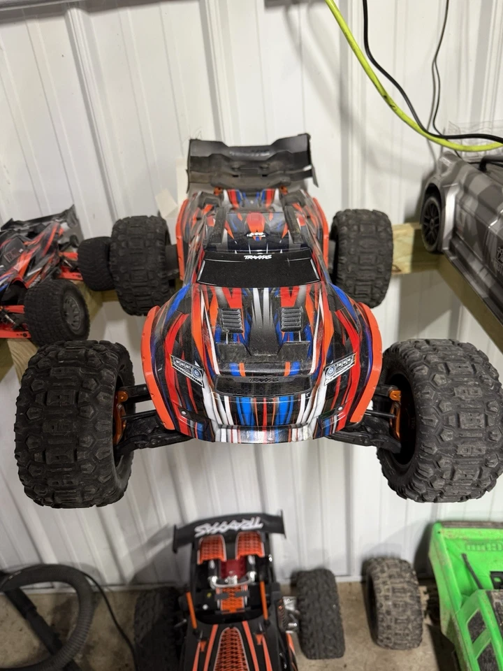 Trineo Traxxas 6S 1/8 4x4 Foto 1 de 4