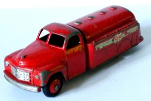 Dinky Toys No.30p/442 Studebaker Petrol Tanker "ESSO" (1952-1958) - Picture 1 of 11