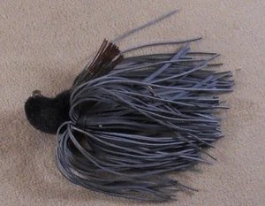 Bass Fishing Lure, DR Custom Fuzzy Head Flipping Jig 1/2 oz. ( Limited Edition ) - Picture 1 of 2