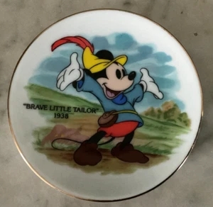 Disney Mickey Mouse "Brave Little Tailor" 1938 Plato Coleccionista Disney - Japón - Imagen 1 de 2