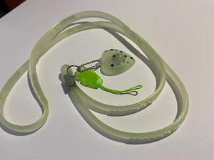 Neck Strap Flash Heart XNSF-HEARTGR by Beyond Fit: Universal Brand New pack - Picture 1 of 2