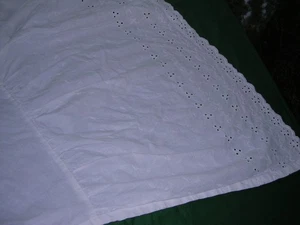 #C JC Penney Home White Eyelet Embroidered Cotton Bed Skirt Dust Ruffle Queen - Picture 1 of 5