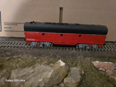 Atlas F7B diesel locomotive with Kato drive - Image 1 of 4