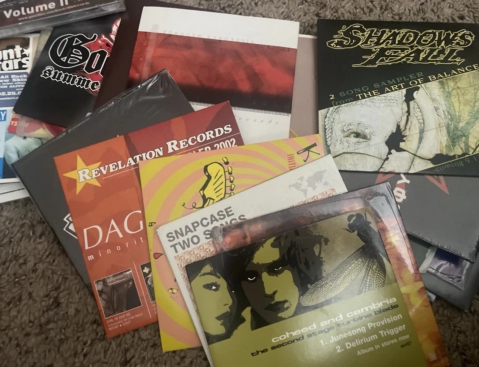 26 Rare Record label Samplers CDs - Drive Thru Records, Victory records, NoSleep Foto 1 de 4