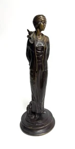 Joli bronze de Pierre Chenet - Élégante et sa valise en tenue des années folles - Picture 1 of 6