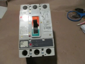 EATON JGS3250NN 3 POLE 250A 600V MC BOLT IN BREAKER B-305 - Picture 1 of 4