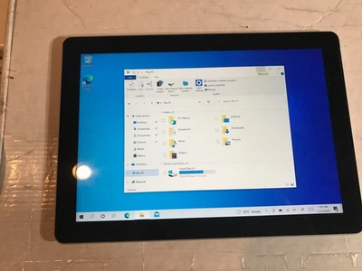 Microsoft Surface Go (10", Intel Pentium 4415Y, 4GB, 64GB, 1824, Windows 10 #008 - Image 1 of 4