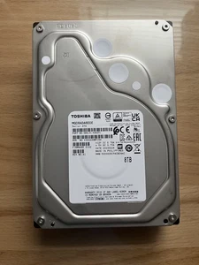 Gebrauchte Toshiba MG08-D 8TB 3,5′′SATA III Enterprise HDD – 7200 RPM MG08ADA800E - Bild 1 von 2