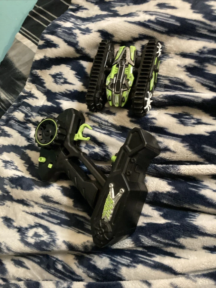 Vehículo todo terreno de alta velocidad Air Hogs Hypertrax rojo negro. ATV. Sin probar  Foto 1 de 3