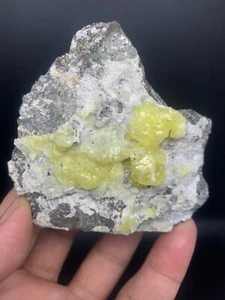 1400 Karat gelbe Brucitprobe. - Bild 1 von 9