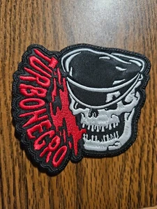 TURBO NEGRO + LOGO. PARCHE BORDADO ROJO Y BLANCO COSER - Imagen 1 de 1