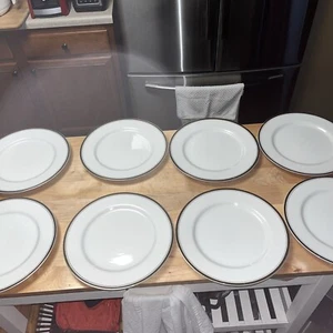 Sheffield Regency Gold/ Porcelain fine china/ 10.5” plates/ set of 8/ 1985 - Picture 1 of 7