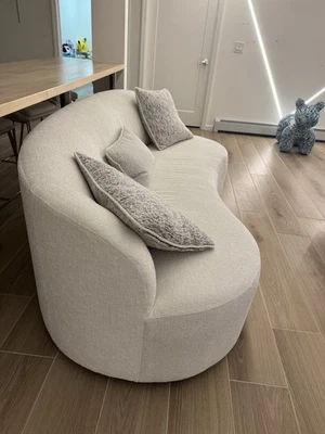 Sofá tapizado bernhardt en muy buen estado Foto 1 de 4