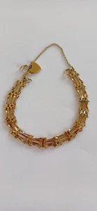 Vintage 9ct Gold 4 Bar Gate Bracelet Padlock Clasp - Picture 1 of 7