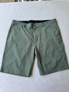 Tommy Bahama Mens Shorts 38 Green Gripper Waistband Gold Dress Casual - Picture 1 of 9