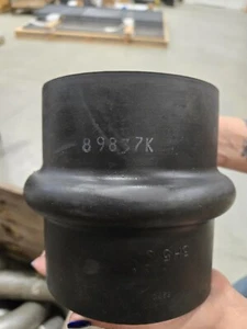 89837K Rubber Hump Hose fitting - Picture 1 of 1