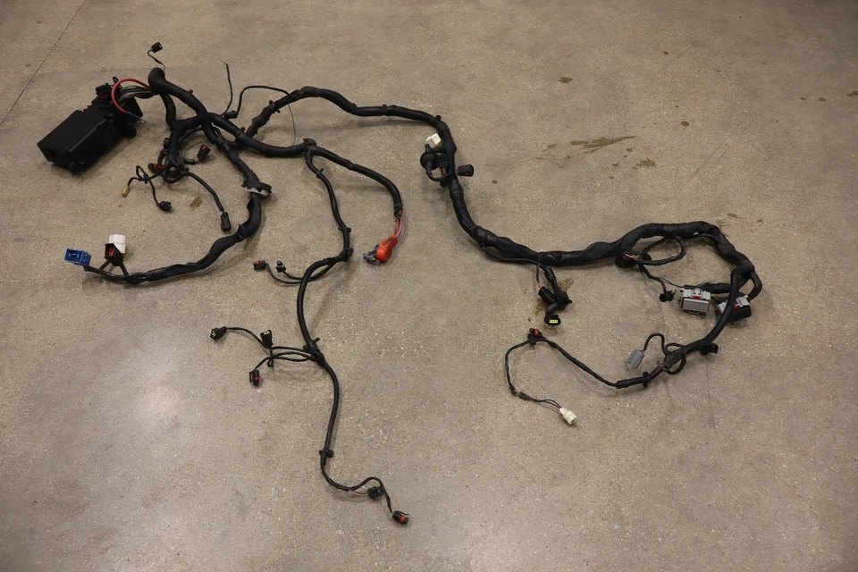 Caja de conexiones relé de fusibles de motor Plymouth Chrysler Prowler 2002 con arnés de cableado Foto 1 de 4