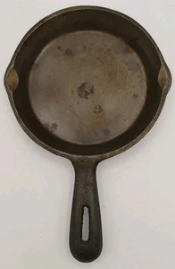 Vintage Side Spout 6.5" Cast Iron Skillet, #2, B, Made In Taiwan - Picture 1 of 8