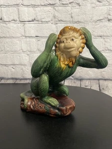 Hermosa estatua de mono capuchino de cerámica mayólica de colección Hear No Evil años 60 - Imagen 1 de 11