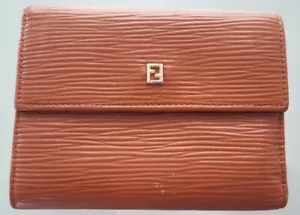 Portafoglio in pelle marrone 100% autentico VINTAGE FENDI ROMA - Foto 1 di 12