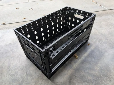 Cajón/estante de contenedor negro plegable/plegable para huevos 24 x 13 x 12 5/8 Tosca LTD 6332 Foto 1 de 4