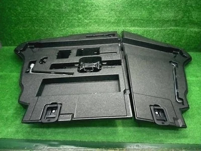 TOYOTA Prius 2016 DAA-ZVW50 Toolkit [Used] [PA43628056] - Image 1 of 2