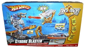Hot Wheels Trick Tracks Cyborg Blaster Starter Set - Picture 1 of 4