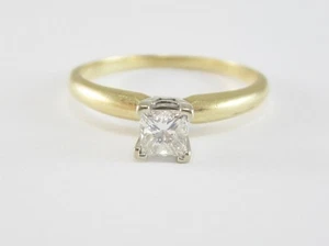 LADIES 14K GOLD PRINCESS CUT DIAMOND SOLITAIRE ENGAGEMENT RING 0.34CT. 2.1G - Picture 1 of 8