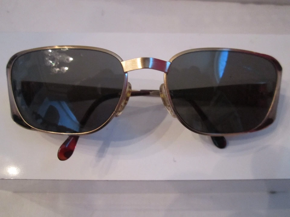 CHRISTIAN ROTH SUNGLASSES - SERIES 7201 02 - MADE IN ITALY - Image 1 of 4